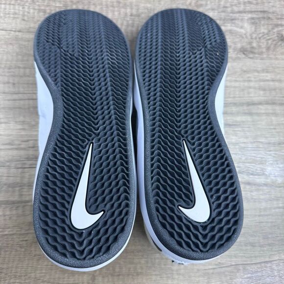 Nike~Men’s~SB Ishod Wair Premium Shoes White/Black Sneakers (DZ5648-101)~Size 9